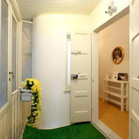 Affittacamere Breathe Liguria - Lucy 1 Bedroom And 1 In A Newly Renovated Nineteenth-century Building In The Historic Center Near The Sea 3*