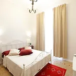 Breathe Liguria - Lucy 1 Bedroom And 1 In A Newly Renovated Nineteenth-century Building In The Historic Center Near The Sea لا سبيتسْيا