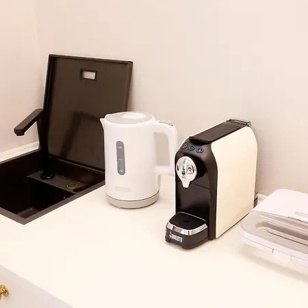 Breathe Liguria - Lucy 1 Bedroom And 1 In A Newly Renovated Nineteenth-century Building In The Historic Center Near The Sea