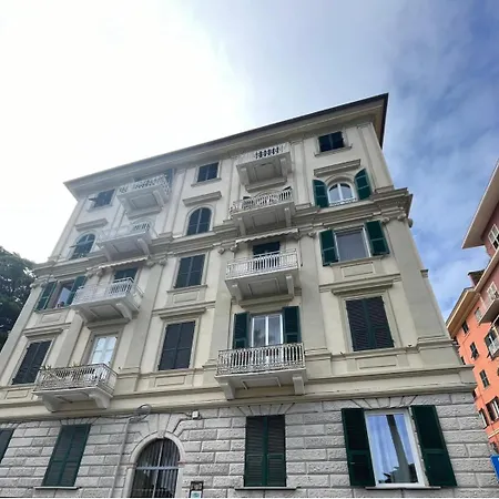 Breathe Liguria - Lucy 1 Bedroom And 1 In A Newly Renovated Nineteenth-century Building In The Historic Center Near The Sea Pensión *