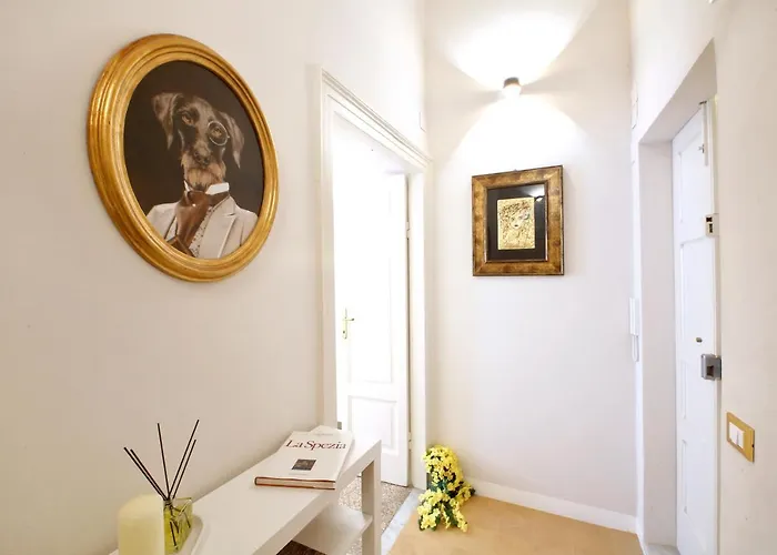Breathe Liguria - Lucy 1 Bedroom And 1 In A Newly Renovated Nineteenth-century Building In The Historic Center Near The Sea 3* La Spezia