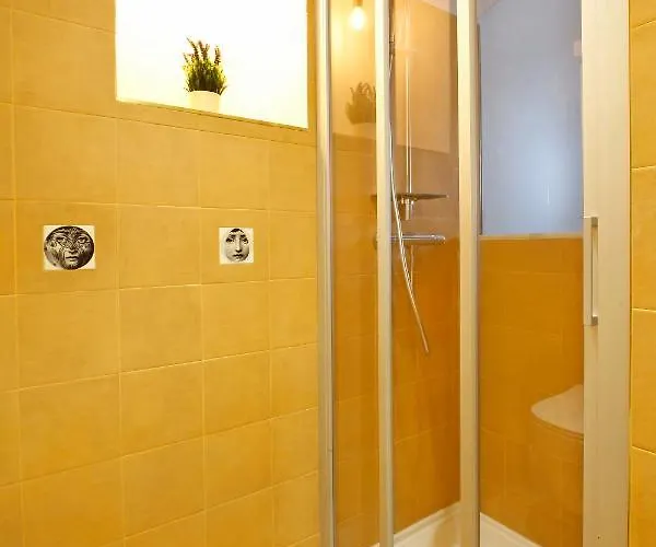 Breathe Liguria - Lucy 1 Bedroom And 1 In A Newly Renovated Nineteenth-century Building In The Historic Center Near The Sea